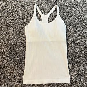 Lululemon EBB to Street Tank